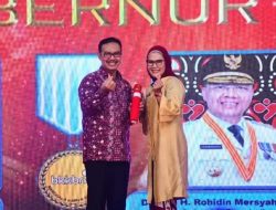 Lagi, Bupati Nina Agustina Terima Penghargaaan Nasional Berupa Manggala Karya Kencana