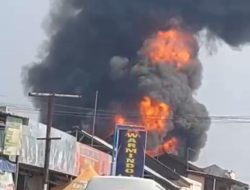 Terminal Pengisian dan Gudang gas Elpiji di Desa Sukajati Meledak