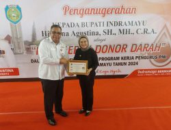 Diawal Tahun 2024, Bupati Nina Kembali Menerima Anugerah Penghargaan Dari Palang Merah Indonesia