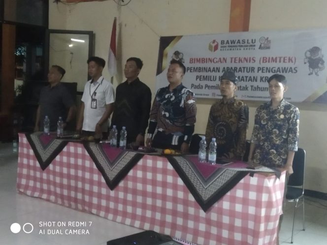 
 Bimbingan Teknis Pembinaan Aparatur Pengawasan Pemilu Digelar di  Dapil V Indramayu