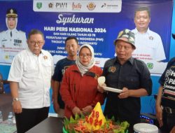 Hari Pers Nasional 2024 Diusianya ke 78, PWI dan IKWI Indramayu Gelar Syukuran Potong Tumpeng