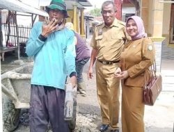 Kepala Desa Cantigi Kulon Chaerotunnisa Bangun Jalan Desa