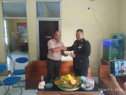 Kunjungan Camat Heka Sugoro,S.IP, M.Si Ucapkan Selamat HUT Bhayangkara melalui Kapolsek Kroya IPTU Raswin,S.Pd.I.