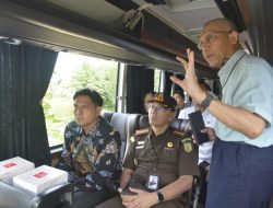 Apresiasi Komitmen Keselamatan Kilang Balongan, Bupati Indramayu Lucky Hakim Tinjau Proyek Pelebaran Jalan (Bufferzone)