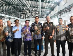 Pabrik Sepatu Krangkeng Siap Serap 18 Ribu Pekerja, Bupati Lucky Hakim: Harus Rekrut Tenaga Kerja Lokal