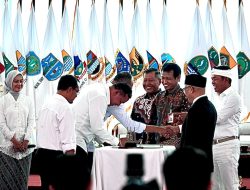 Wali Kota dan Ketua DPRD Kota Bekasi Tandatangani Komitmen Pemberantasan Korupsi