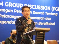 Anggota Pansus 9 DPRD Kota Bandung Dr. Uung Tanuwidjaja Menilai Raperda Keberagaman Kehidupan Bermasyarakat Masih Kurang Mendalam, Karena hanya Membatasi Peran Pemerintah sampai Tingkat Kelurahan