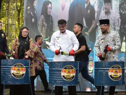 Pemdaprov dan Bea Cukai Jawa Barat Musnahkan 22 Juta Batang Rokok Ilegal
