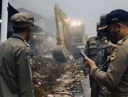 Satpol PP Jabar Terus Tertibkan Bangunan Liar dan PKL di Jalan Provinsi Cagak Subang