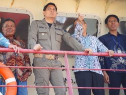 Bupati Indramayu Tinjau Pengerukan Muara Sungai di TPI Glayem untuk Dukung Aktivitas Nelayan