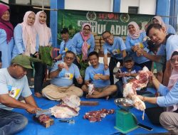 PWI-IKWI Kabupaten Indramayu, Potong Hewan Kurban Sapi dan Kambing