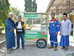 Bazma Pertamina Patra Niaga Kilang Balongan Kembali Salurkan Bantuan Gerobak Usaha Kecil, Dapat Membangkitkan Ekonomi Kerakyatan